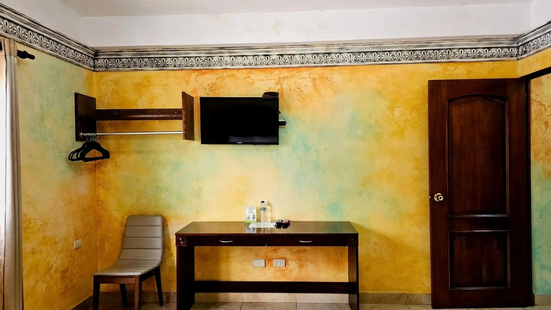 ***  Antigua Inn Hotel Guatemala City Guatemala