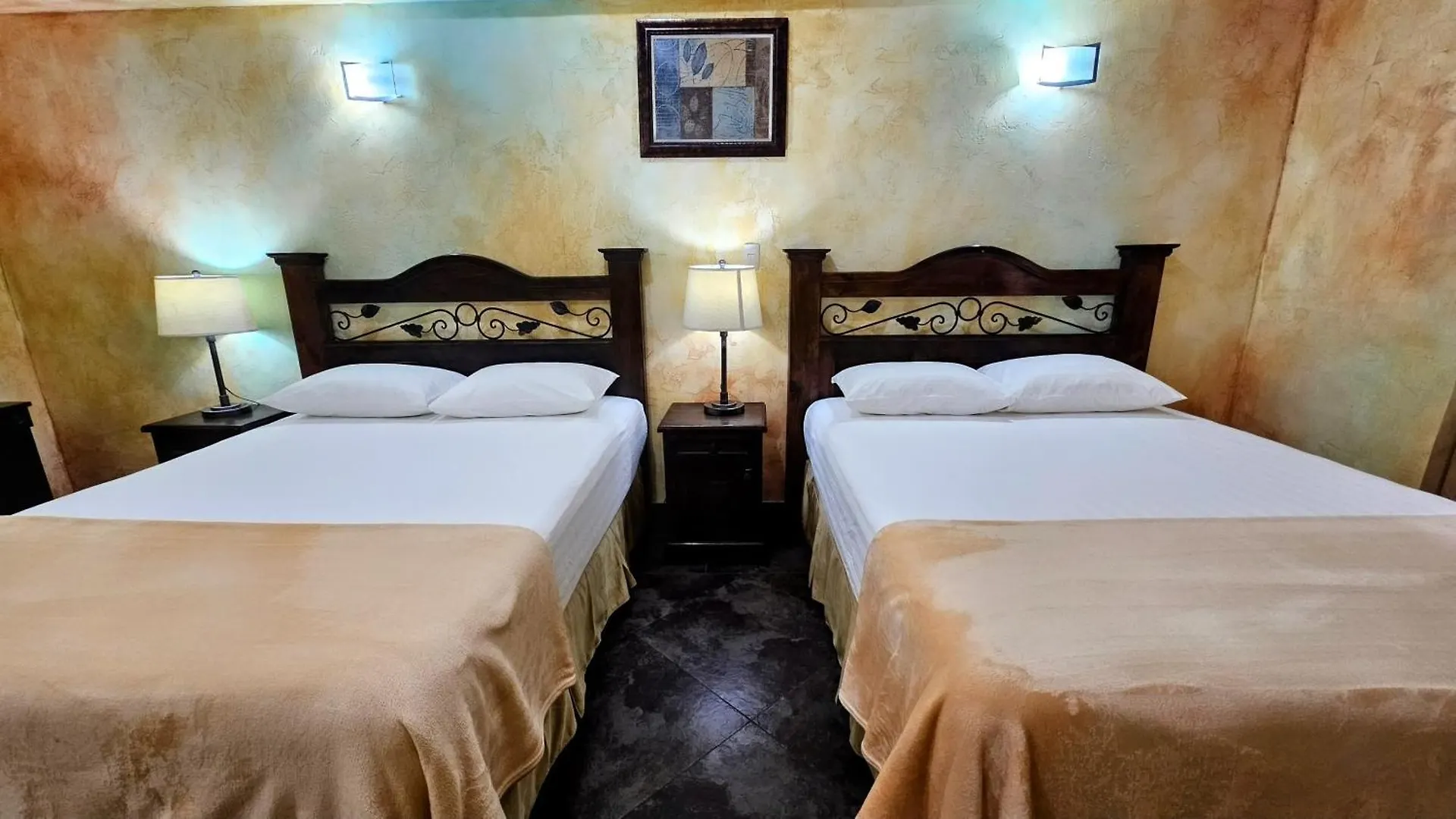 Antigua Inn Hotel Guatemala City