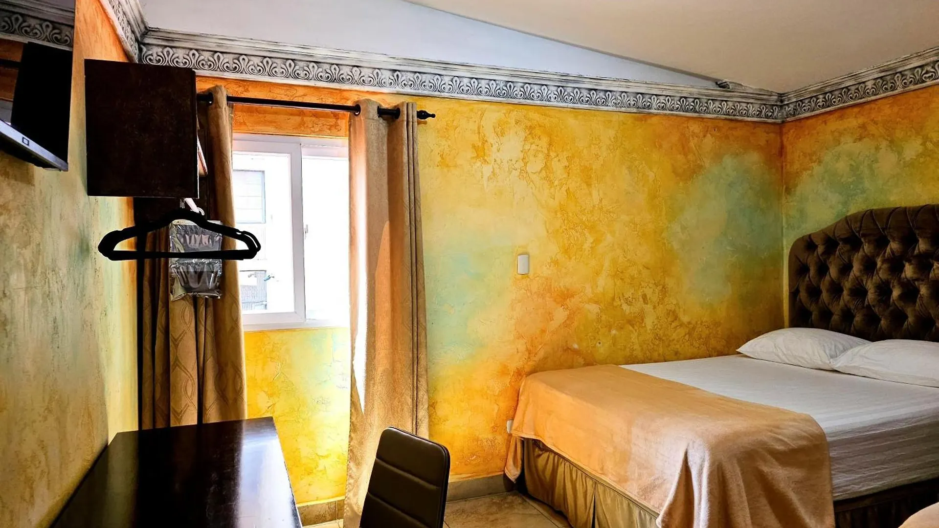 Antigua Inn Hotel Guatemala City
