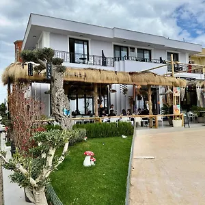  Hotel Saly Albania